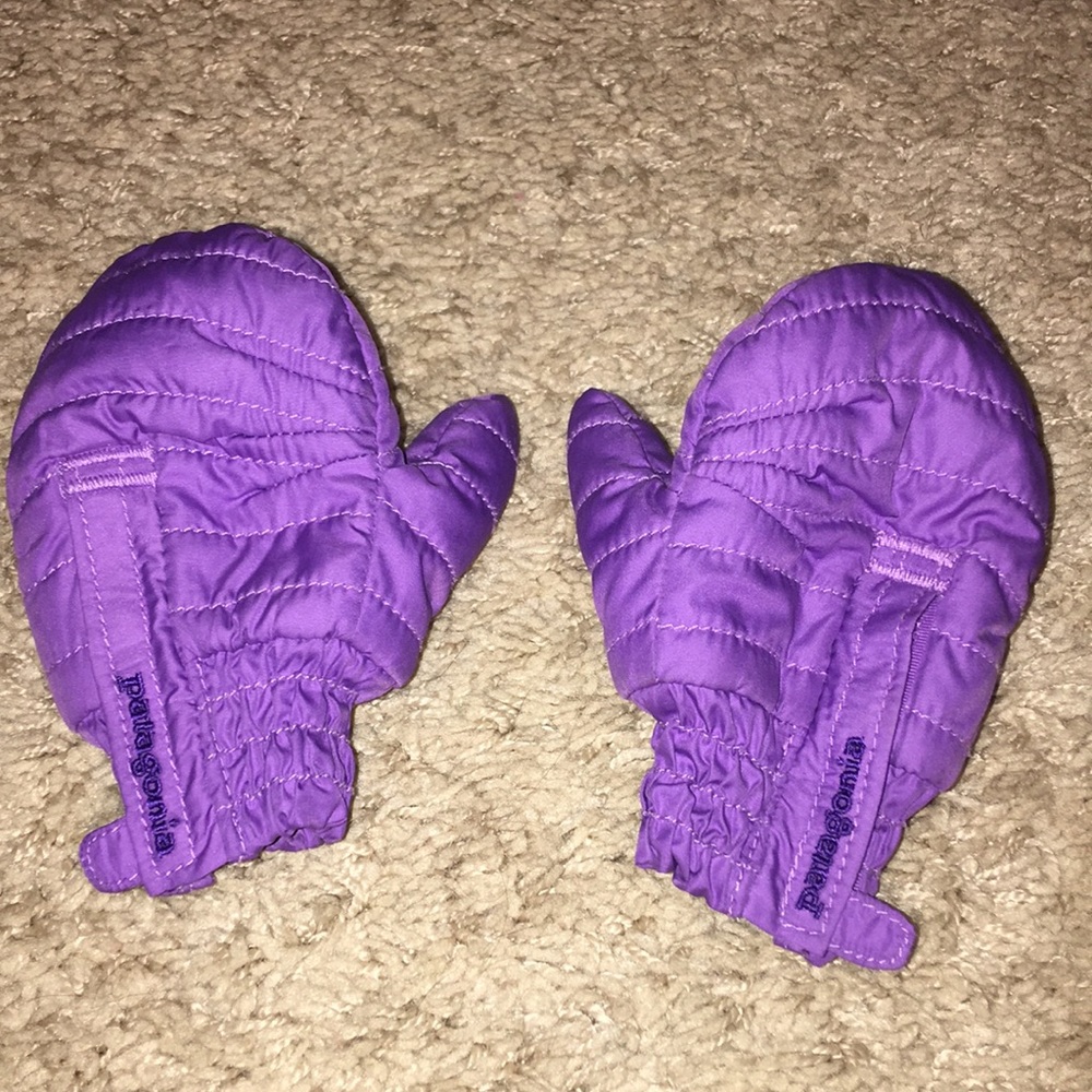 Patagonia puff mittens 2t